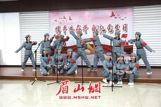 “青”眼最泉州丨古岩凝神群峰下 岁月无声万籁间